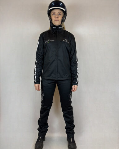 Allweather stable set woman