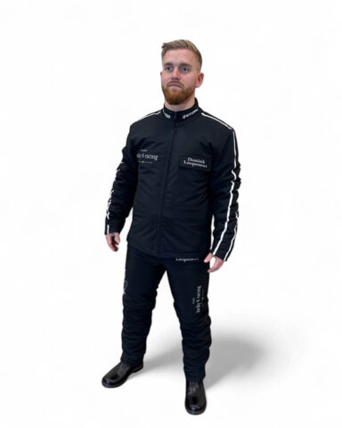 Winter stable set man